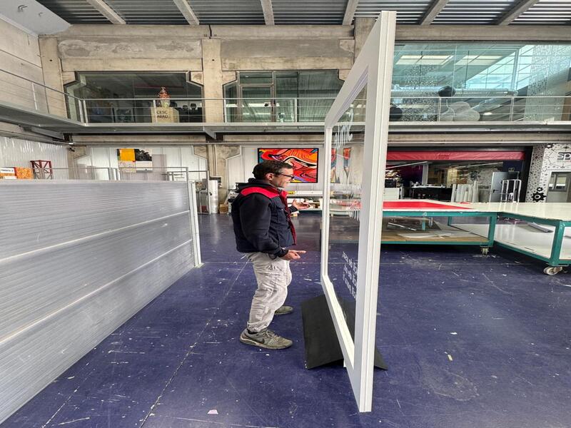 vinilos-de-corte-photocall-transparente-grupo-spi