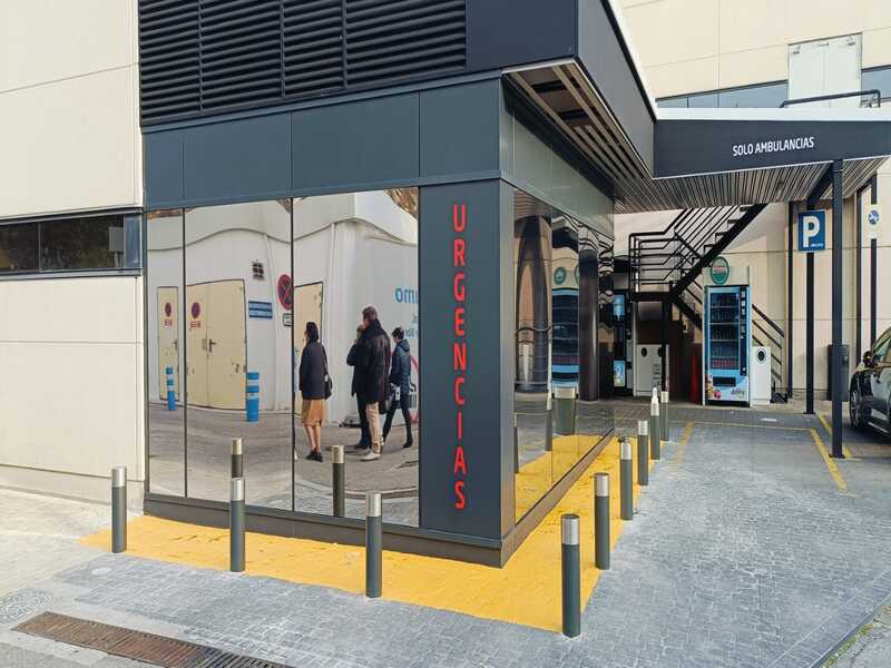 vinilo-de-corte-rojo-urgencias-hospital-quironsalud-sur-alcorcon