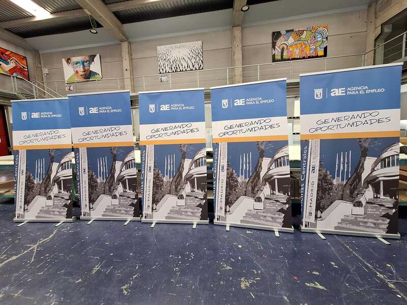instalacion-roll-ups-y-carteleria-agencia-para-el-empleo-madrid