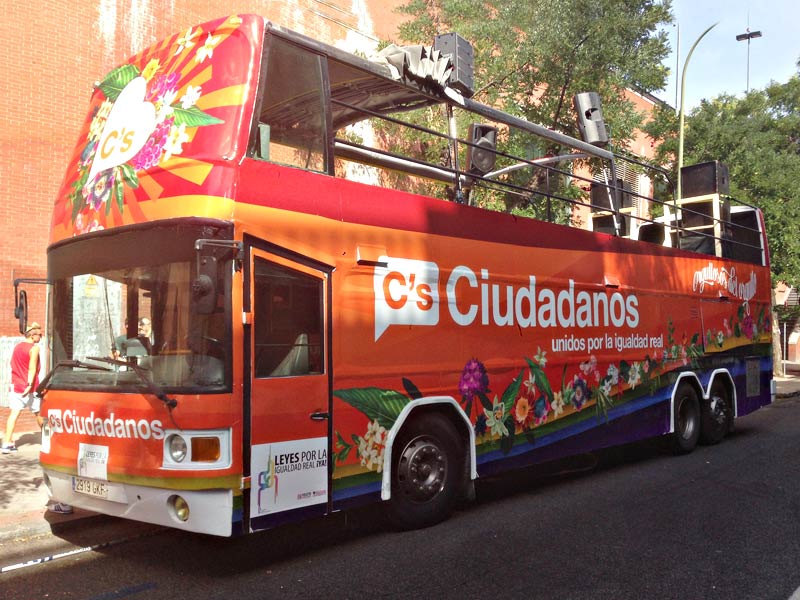 bus rotulado carroza orgullo gay 2015