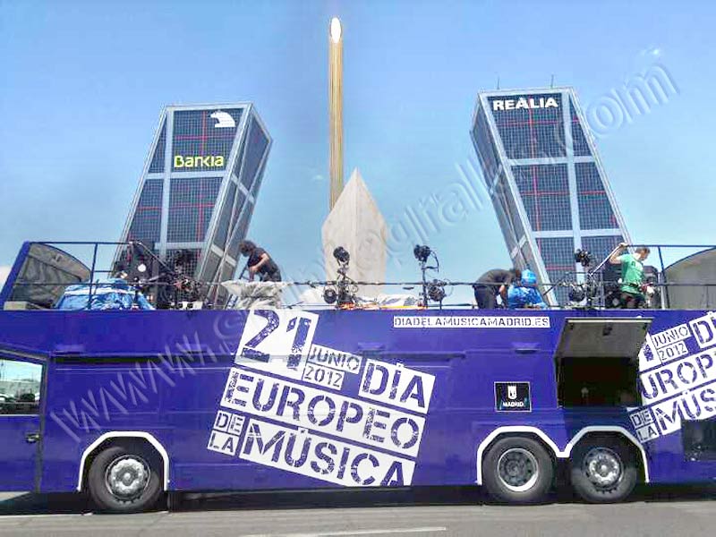 autobuses y trailers desmontables para eventos en movimiento