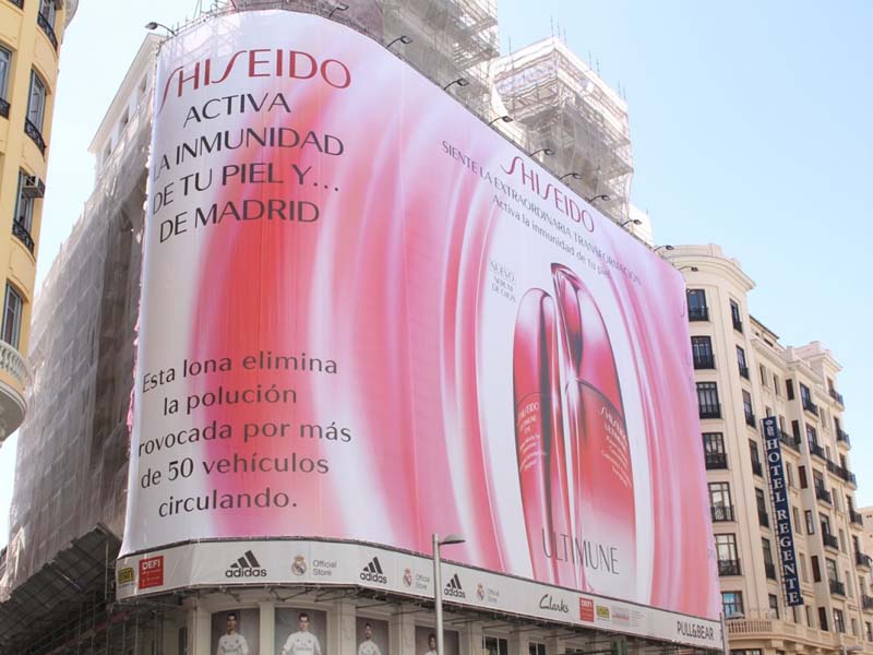 lona impresa de Shisheido en Madrid