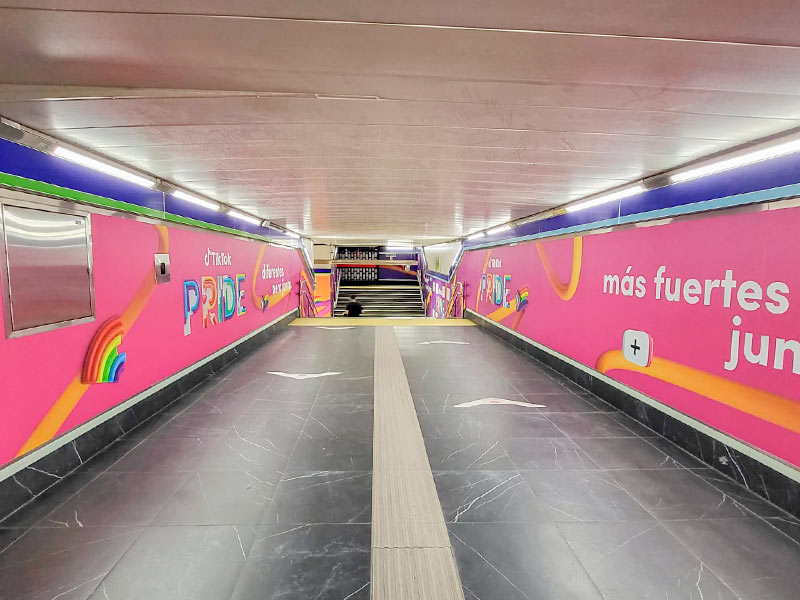 Campañas publicitaria de Tiktok en Metro de Madrid