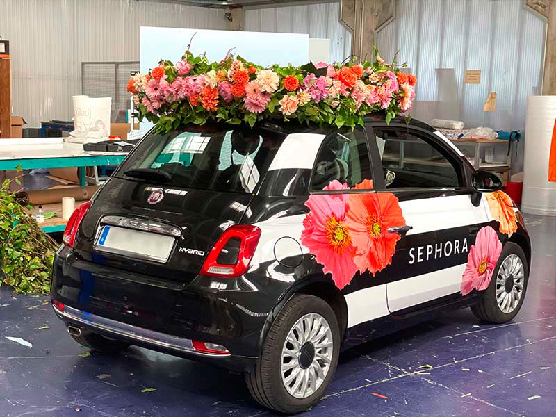 coche rotulado para publicidad de Sephora