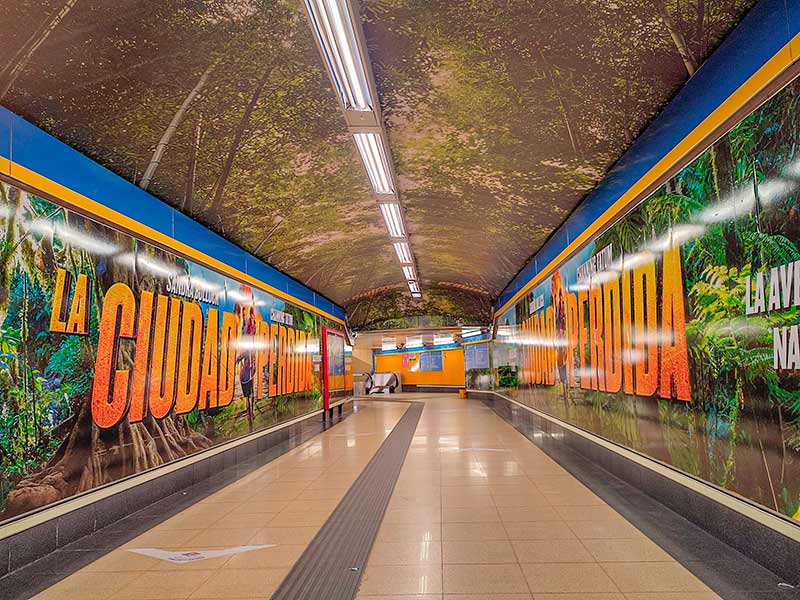 rotulación publicitaria en Metro de Madrid