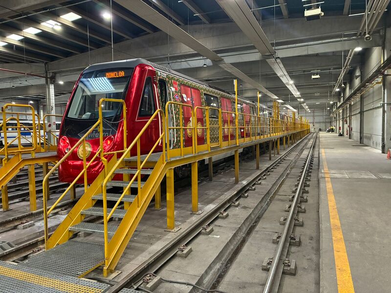 tren-navidad-2025-metro-madrid-exterior-rotulacion.jpg