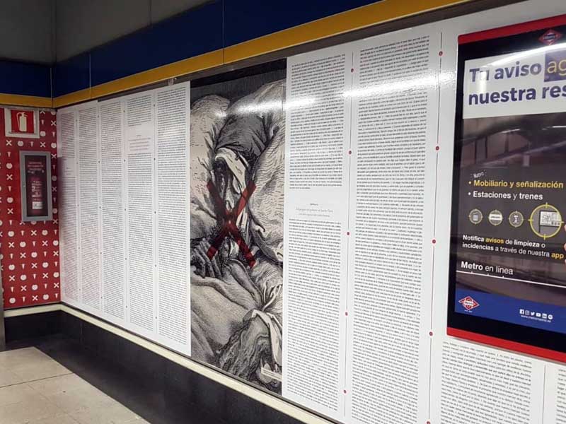 Impresión y rotulación de vinilos El Quijote en andenes de metro Plaza de España
