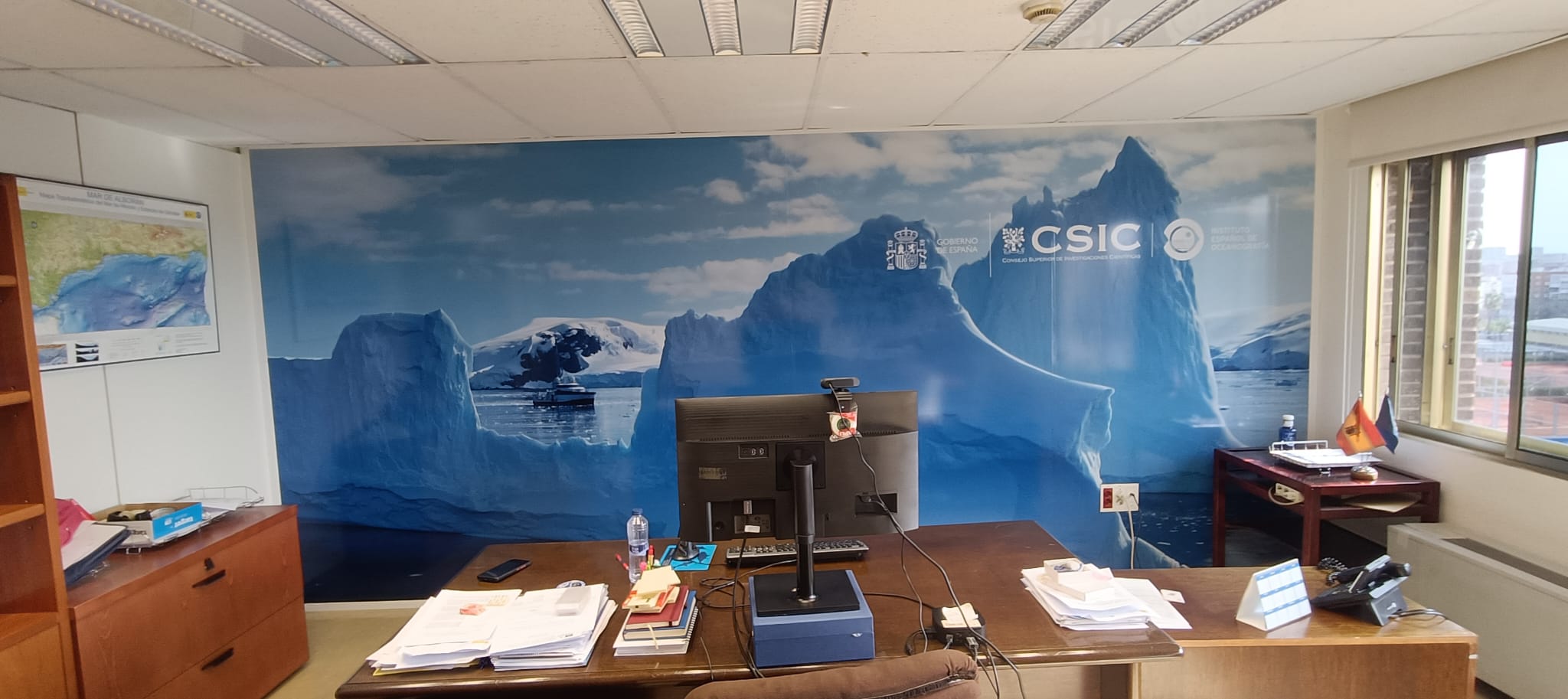 IEO-CSIC · Muros gráficos · Aplicación mural en un despacho