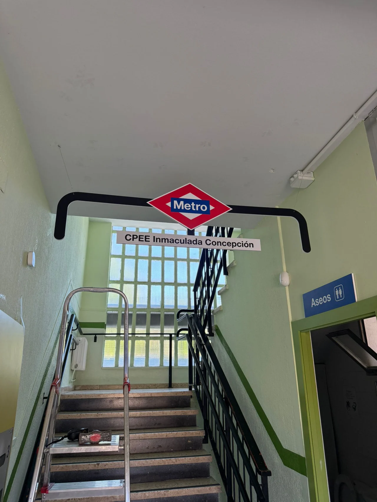 Metro · Tematización de un colegio · Vista principal